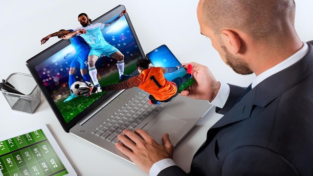 Soccer Fans and Online Entertainment Soccer Fans and Online Entertainment